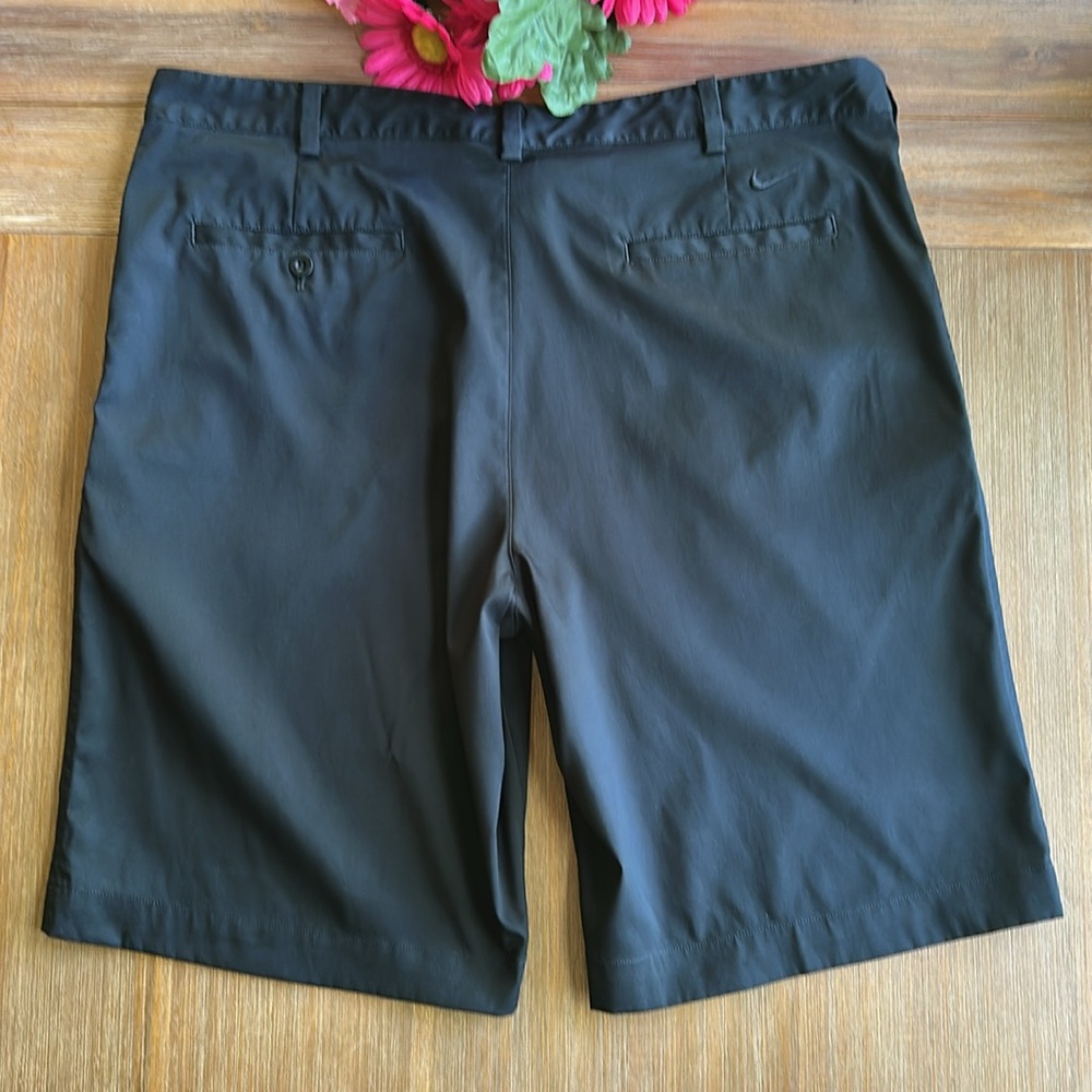 Men’s Nike Dri-Fit Golf Shorts Size 38 Black - Picture 4 of 9